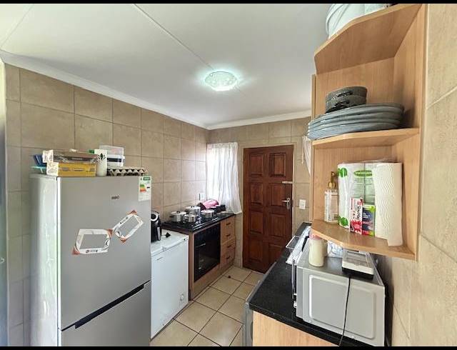 3 BEDROOM HOUSE FOR SALE IN THATCH HILL ESTATE